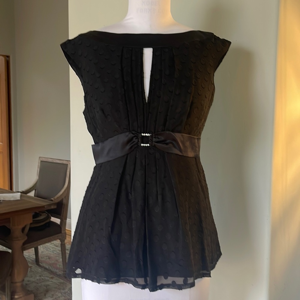 NANETTE LEPORE Black Silk Sheer Lined Lace Top Rhinestones Size 8